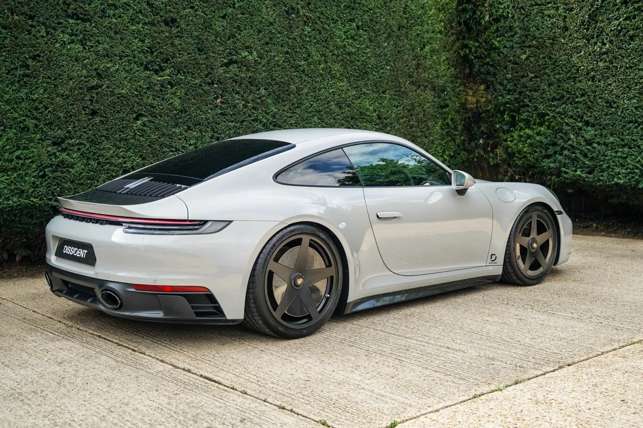 Carbon Pre-Preg Mini Ducktail Trunk Lip Spoiler for Porsche 911 992.1 Carrera S 4S GTS GT3 GT3 RS - Image 3